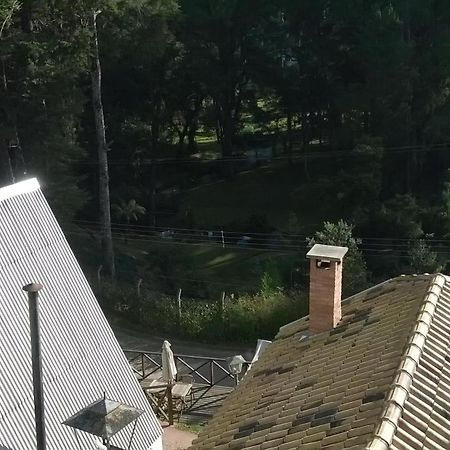 Villa Valentina Chales Com Lareira E Churrasqueira Campos do Jordao Bilik gambar